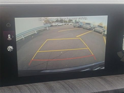 Used 2023 Kia Telluride EX w/ EX Captain's Chair Package image 17