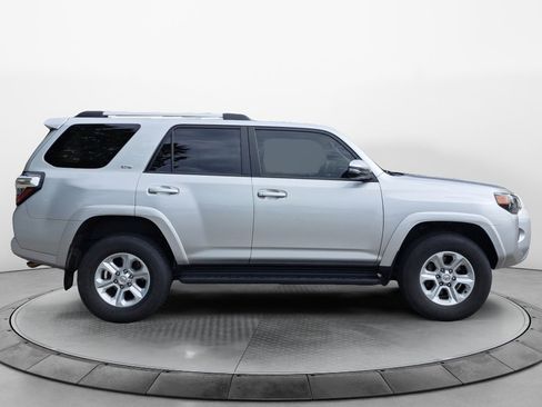 Used 2023 Toyota 4Runner SR5 Premium image 7