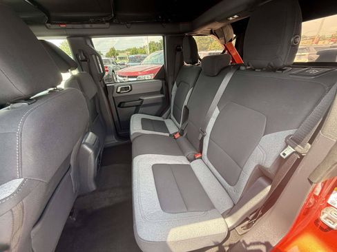 Used 2023 Ford Bronco 4-Door AWD/4WD image 14