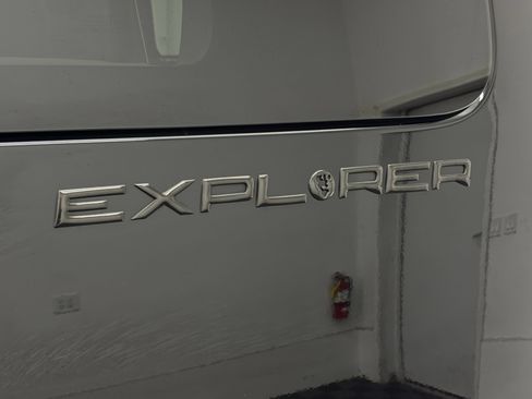 Used 2025 GMC Savana 2500 Extended w/ Driver Convenience Package RWD image 59