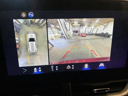 Used 2026 Chevrolet Equinox LT w/ Convenience Package II AWD/4WD image 19
