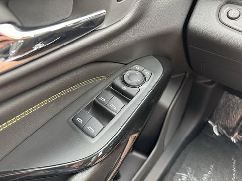 New 2025 Chevrolet Trax LT w/ Driver Confidence Package image 28