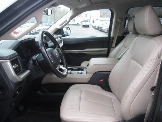 Used 2023 Ford Expedition Max XLT AWD/4WD image 10