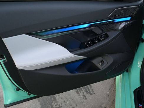 Used 2026 BMW M5 w/ Carbon Package image 15