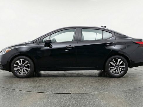 Used 2025 Nissan Versa SV image 5