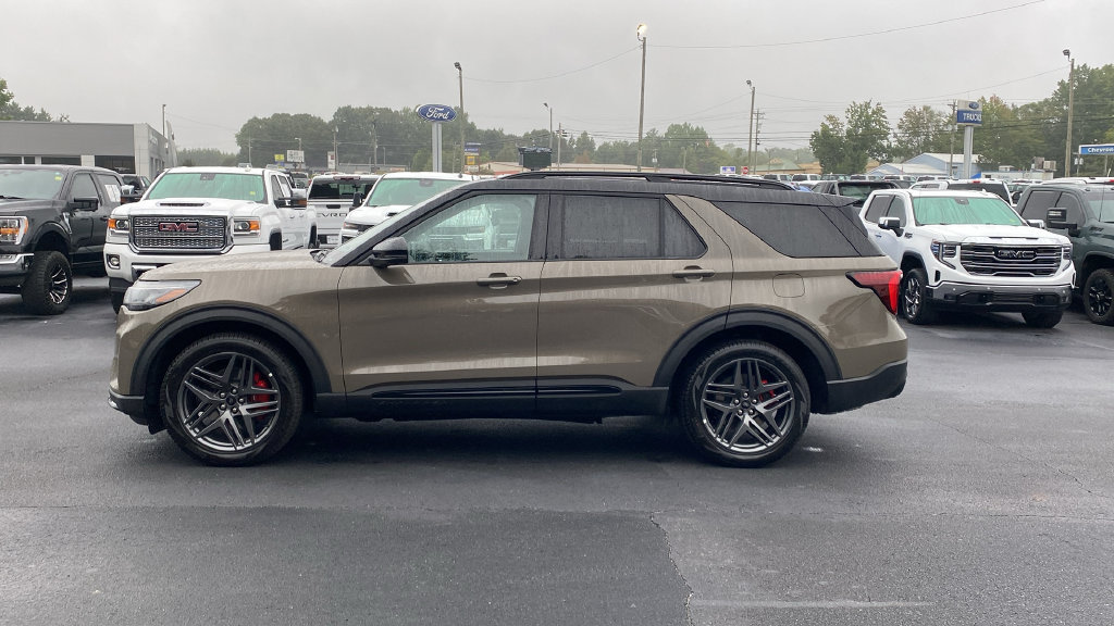 New 2026 Ford Explorer ST w/ Sun And Sound Package AWD/4WD image 8