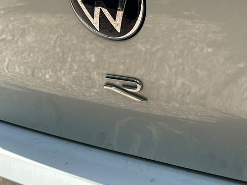 Used 2022 Volkswagen Golf R AWD/4WD image 6