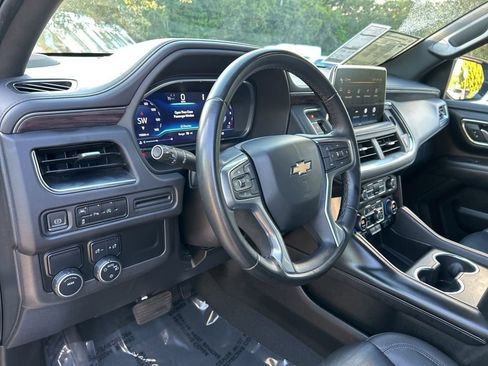 Used 2023 Chevrolet Suburban LT image 22