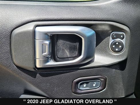 Used 2020 Jeep Gladiator Overland AWD/4WD image 15