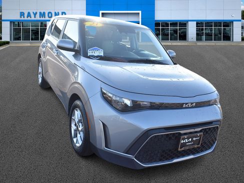 Used 2023 Kia Soul LX w/ Option Group 015 image 9