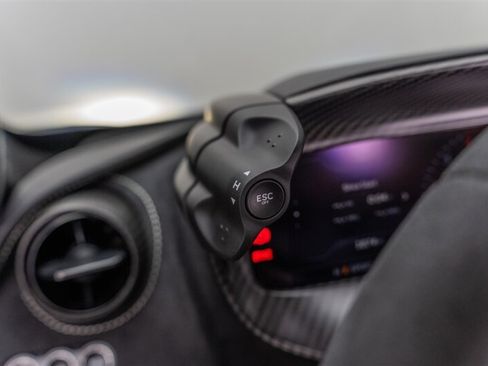 Used 2024 McLaren 750S Spider RWD image 89