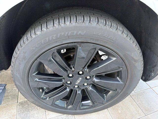 Used 2022 Lincoln Navigator Reserve AWD/4WD image 36