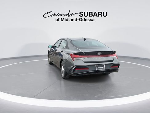 Used 2024 Hyundai Elantra SE image 6