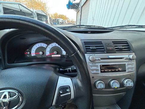 Used 2011 Toyota Camry SE w/ SE Extra-Value Pkg #1 image 29