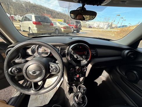 Used 2015 MINI Cooper 2-Door Hardtop image 6