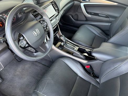 Used 2017 Honda Accord EX-L image 9