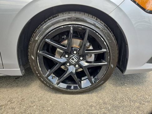 Used 2023 Honda Civic Sport image 8