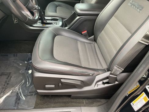 Used 2018 GMC Canyon All Terrain w/ Trailering Package image 8