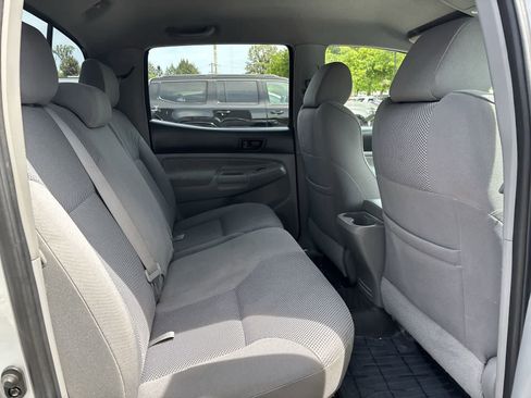Used 2005 Toyota Tacoma PreRunner RWD image 11
