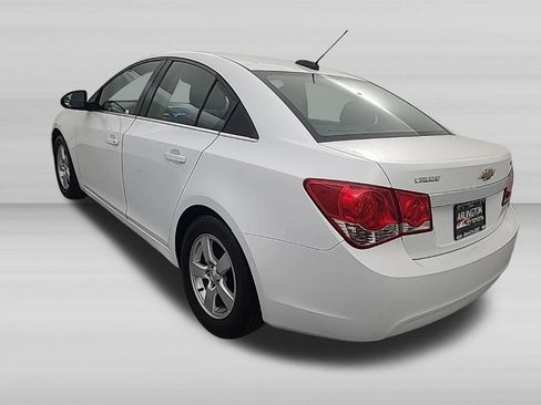 Used 2015 Chevrolet Cruze LT w/ Sun And Sound Package FWD image 6