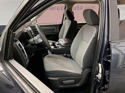Used 2021 RAM 1500 Classic SLT AWD/4WD image 26