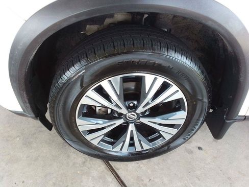 Used 2021 Nissan Rogue SV w/ Premium Package AWD/4WD image 27