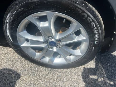 Used 2016 Ford Escape Titanium FWD image 4