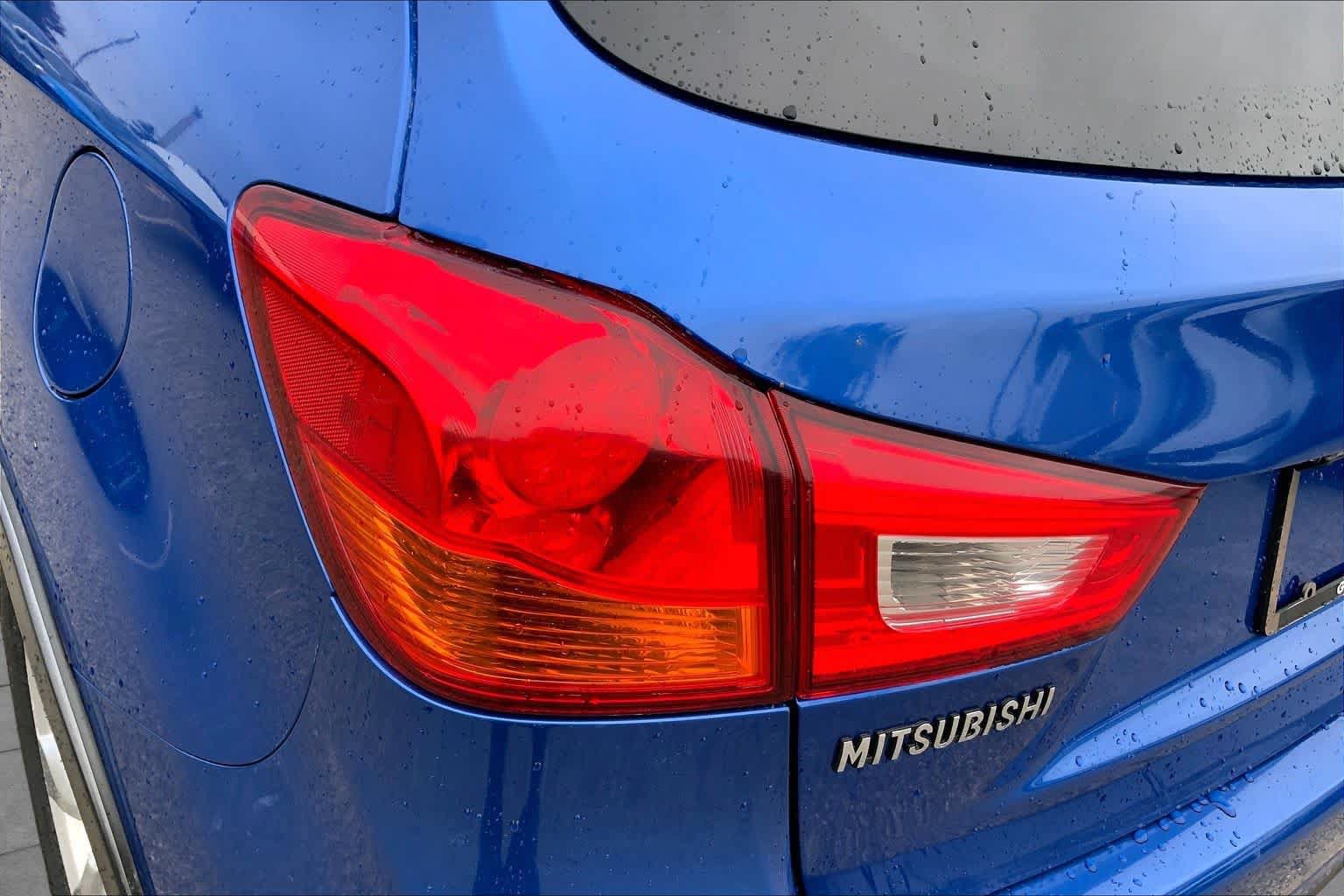 Used 2015 Mitsubishi Outlander Sport SE AWD/4WD image 28
