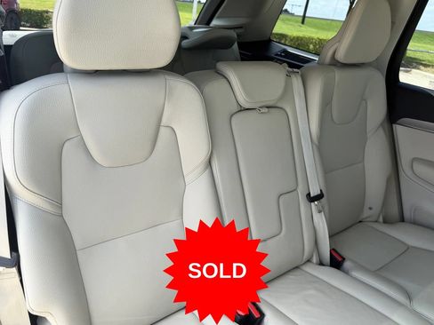 Certified 2025 Volvo XC90 B5 Core w/ Protection Package Premier AWD/4WD image 35