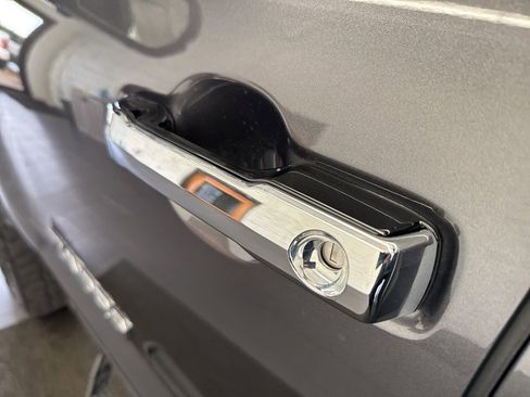 Used 2025 Toyota Tundra Limited image 12