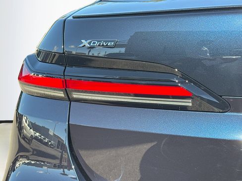 New 2026 BMW 750e xDrive image 10