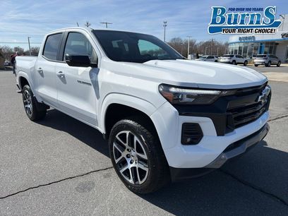 Used 2024 Chevrolet Colorado Z71 w/ Z71 Convenience Package 2