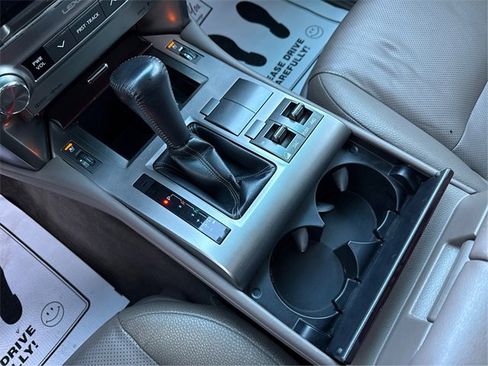 Used 2015 Lexus GX 460 image 39