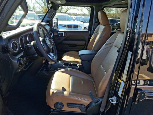 Used 2023 Jeep Wrangler Unlimited Rubicon 4xe w/ Cold Weather Group image 11