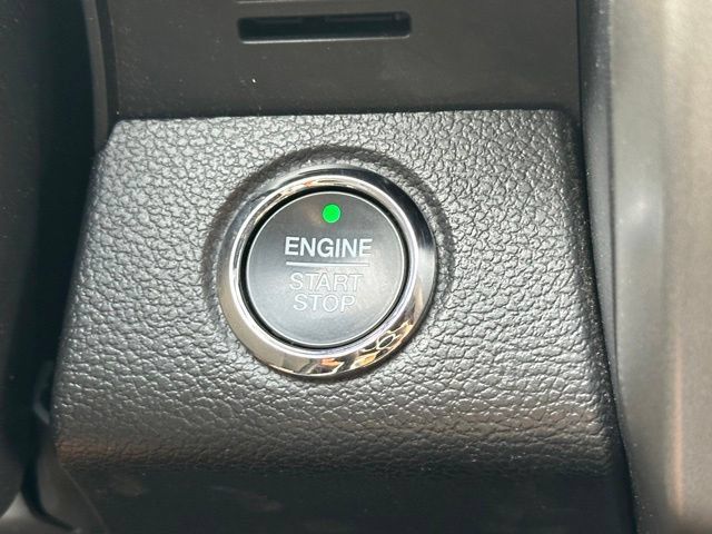 Used 2021 Ford Expedition XLT AWD/4WD image 34