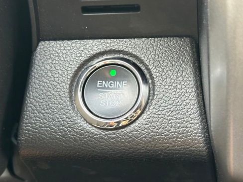 Used 2021 Ford Expedition XLT AWD/4WD image 34
