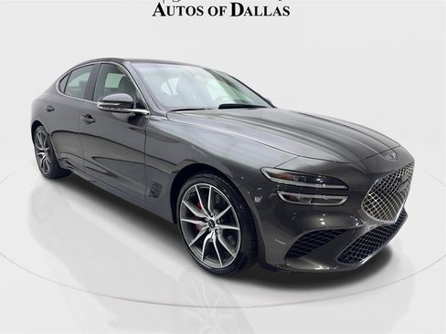 Used 2025 Genesis G70 2.5T image 4