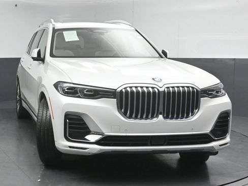 Used 2022 BMW X7 xDrive40i w/ Executive Package image 2