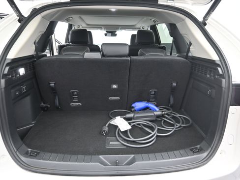 Used 2024 MAZDA CX-90 Plug-In Hybrid w/ Premium Pkg image 18