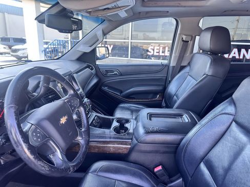Used 2015 Chevrolet Suburban LT image 20