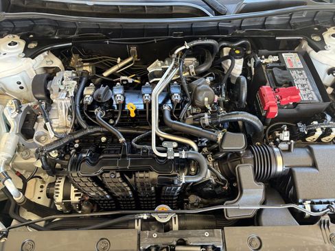 Used 2025 Nissan Altima 2.5 SV FWD image 33