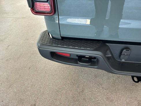 New 2026 Jeep Gladiator Sport AWD/4WD image 21