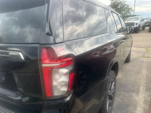 Used 2022 Chevrolet Suburban Z71 w/ Z71 Off-Road Package AWD/4WD image 8
