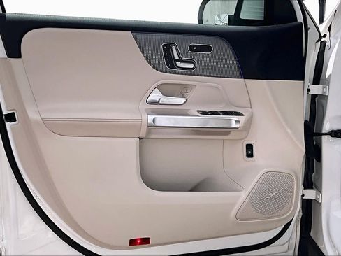 Certified 2023 Mercedes-Benz EQB 300 4MATIC w/ Exclusive Package image 21