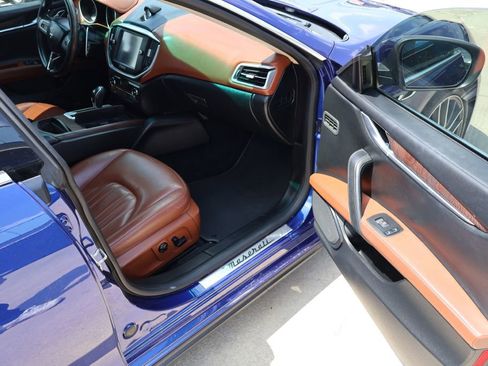Used 2015 Maserati Ghibli RWD image 28