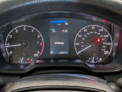 Used 2023 Toyota Corolla LE FWD image 11