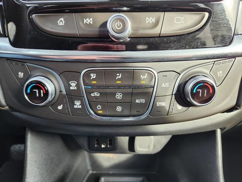 Used 2018 Chevrolet Traverse Premier image 28