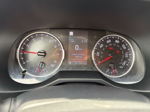 Used 2022 Toyota RAV4 XLE w/ Convenience Package image 17