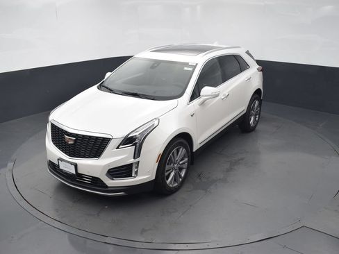 New 2026 Cadillac XT5 Premium Luxury w/ Driver Assist Package AWD/4WD image 40