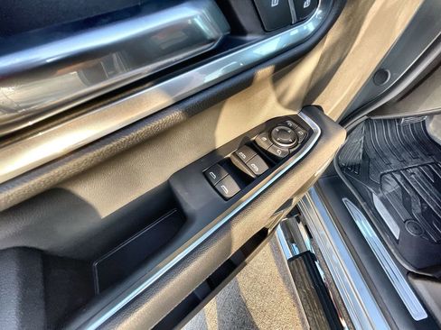 New 2026 GMC Sierra 1500 SLT image 25